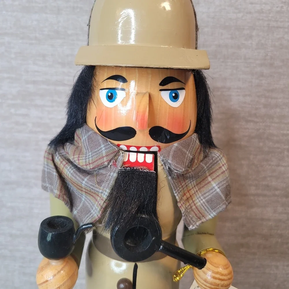 Vintage Target Wood Nutcracker Sherlock Holmes Inspector Limited Edition Nice